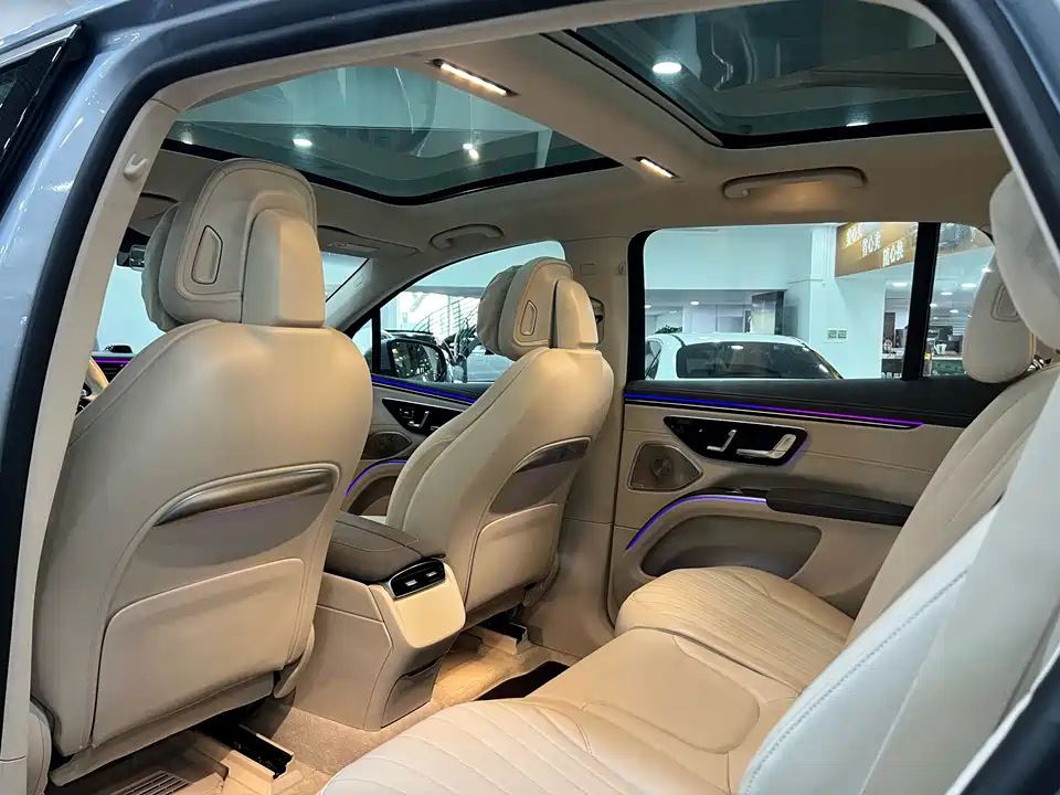 Mercedes-Benz EQS SUV
