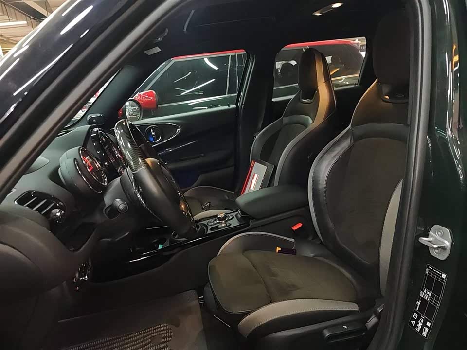 MINI JCW CLUBMAN