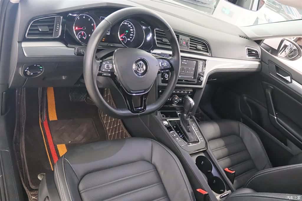 Volkswagen Lamando, 2017 11