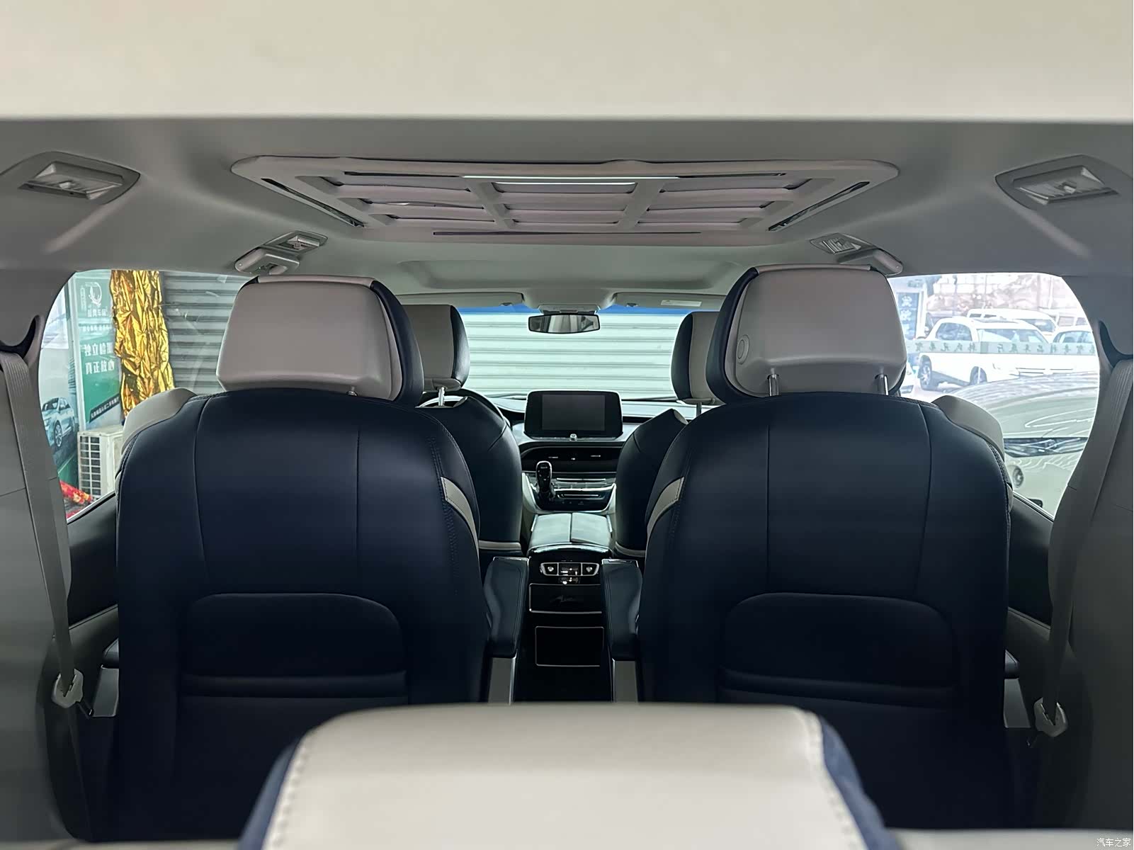 Buick GL8, 2022 9