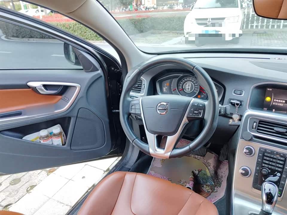 Volvo S60