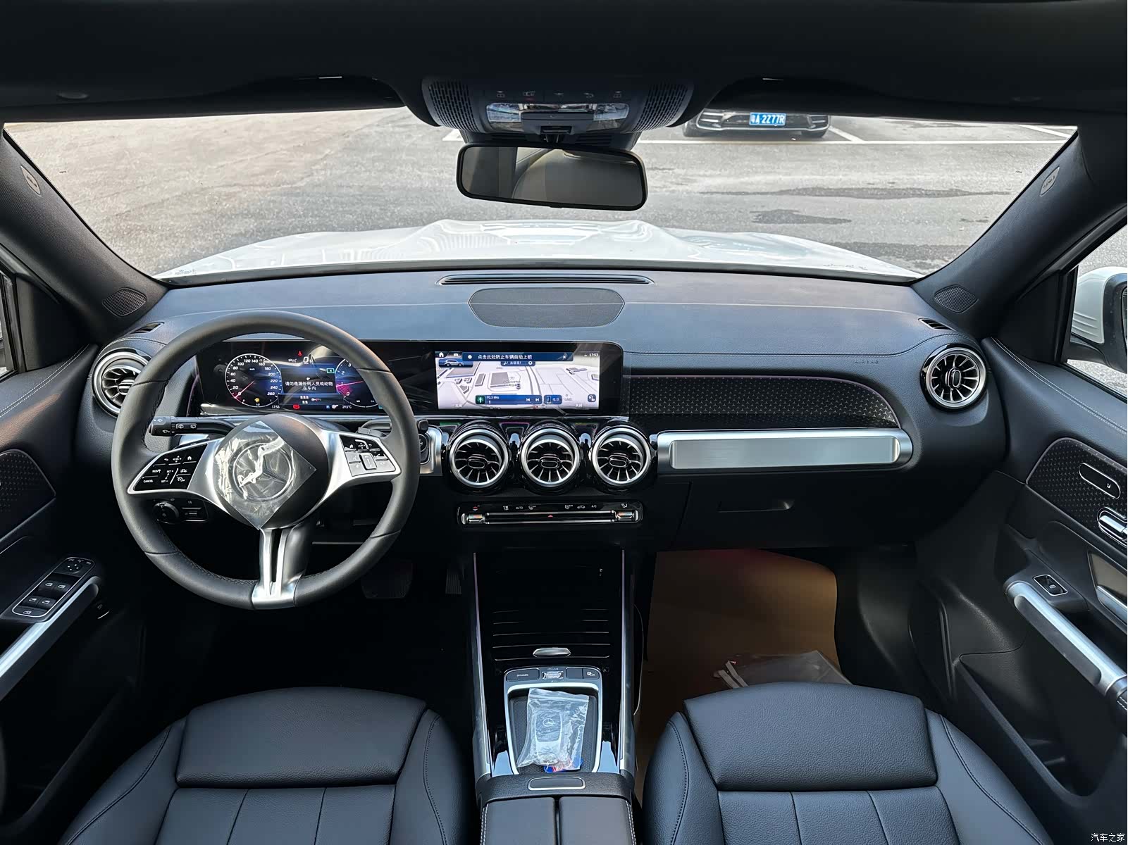 Mercedes-Benz GLB, 2025 4