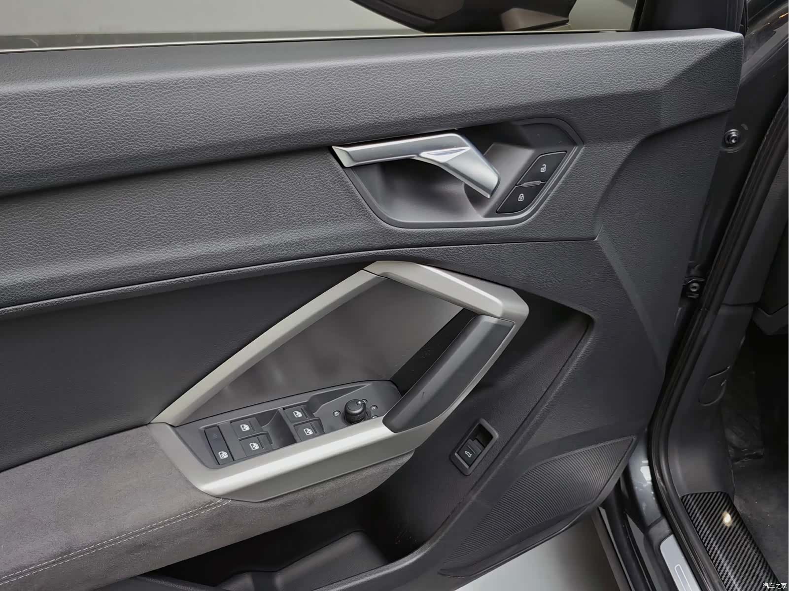 Audi Q3, 2023 13