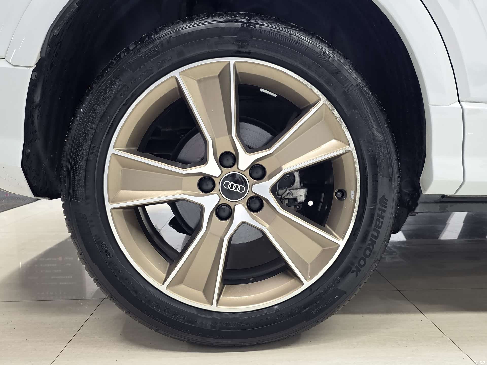 Audi Q2L, 2022 15