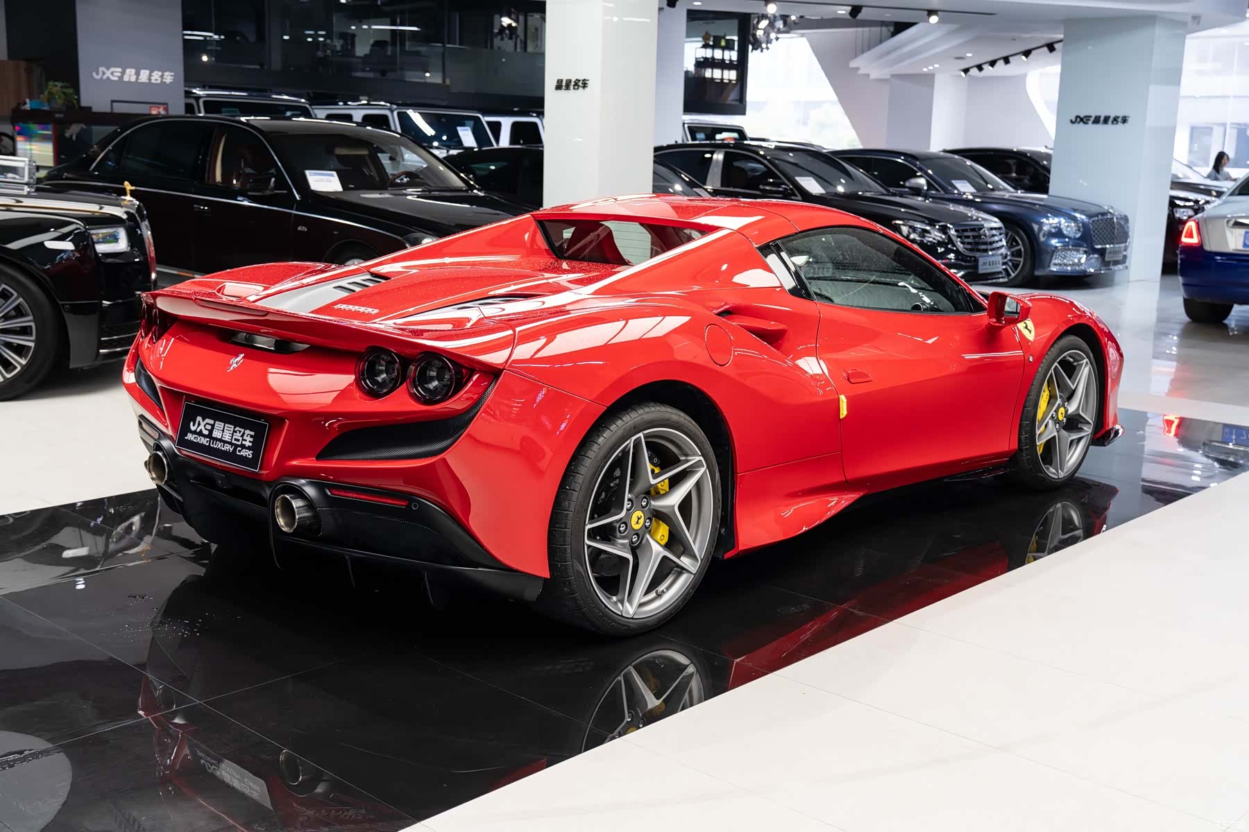 Ferrari F8, 2022 10