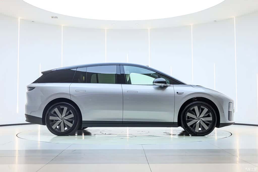 Li Auto i6, 2025 4