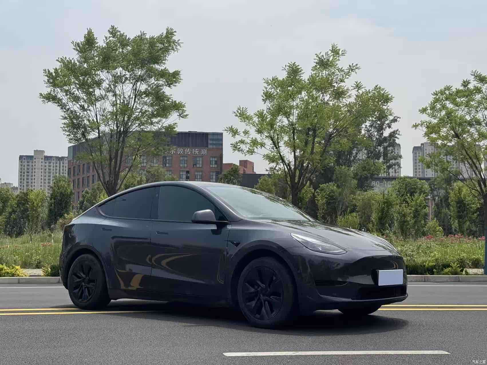 Tesla Model Y, 2024 3