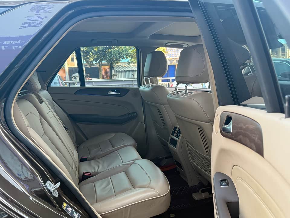 Mercedes-Benz M class