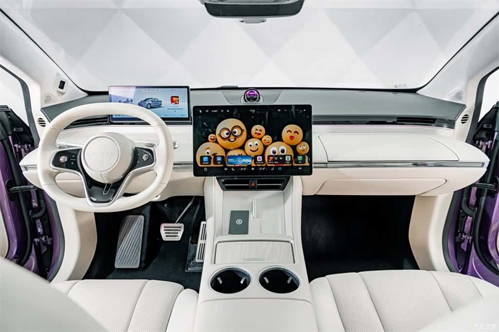 Luxeed R7, 2025 13