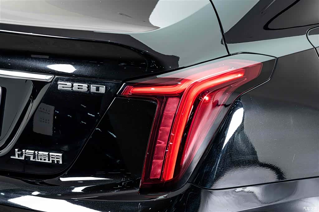 Cadillac CT5, 2022 8