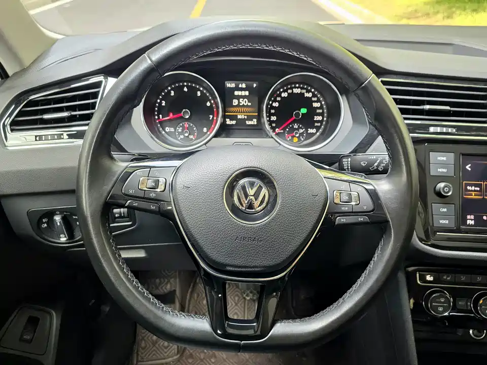 Volkswagen Tiguan L Volkswagen Tiguan L