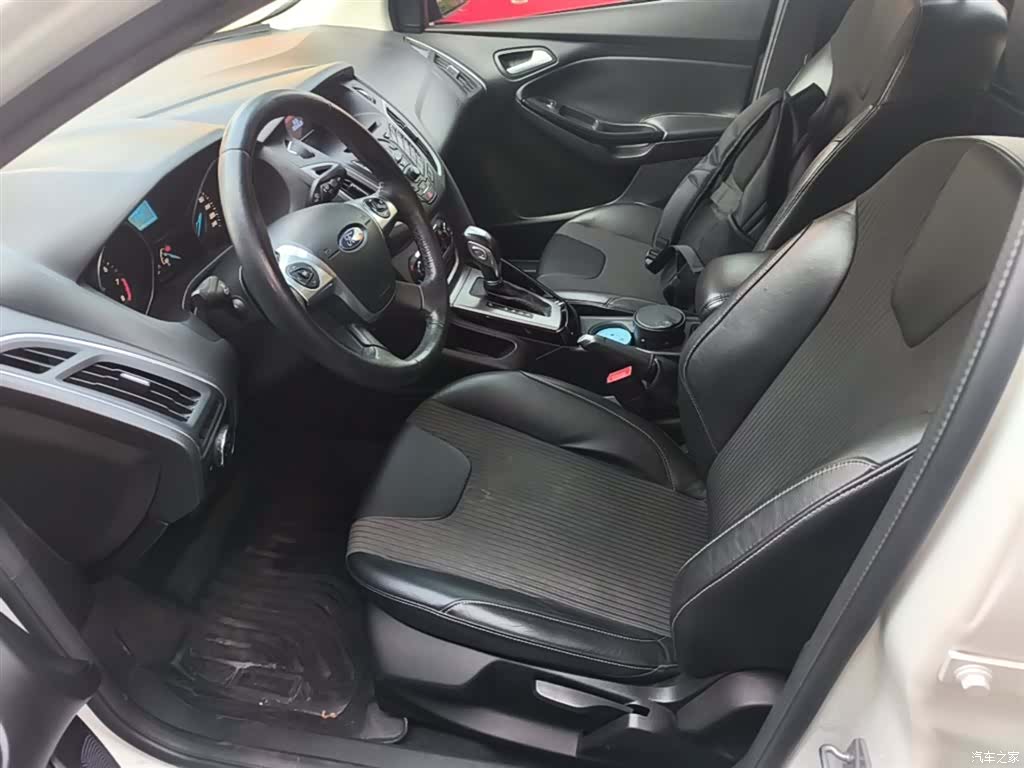 Ford Focus, 2014 11