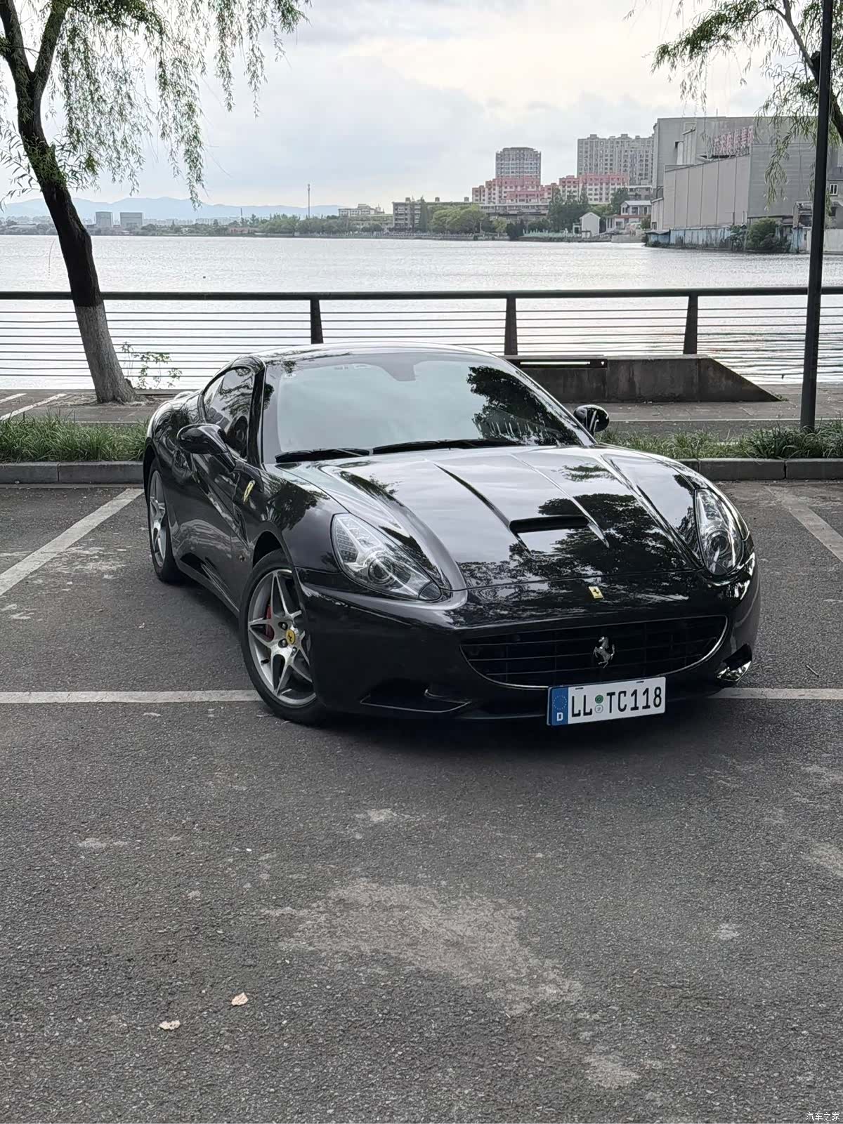 Ferrari California, 2011 3