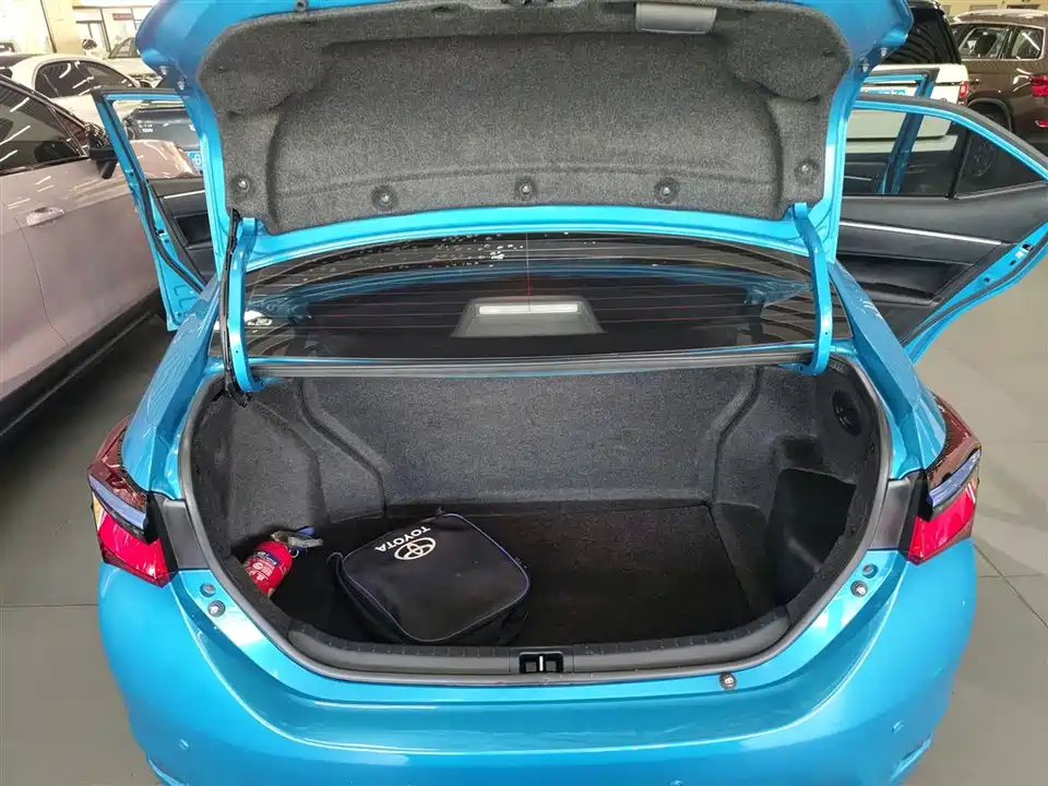 Toyota Corolla dual engine E+ Toyota Corolla dual engine E+
