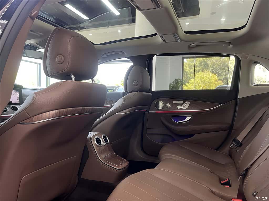 Mercedes-Benz E-Class, 2023 9