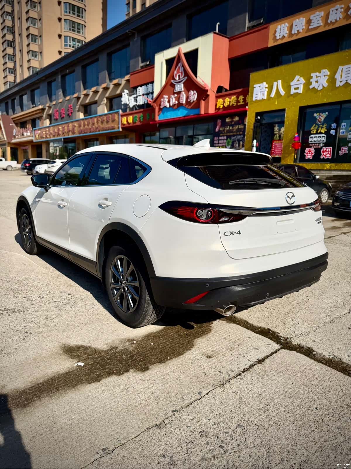 Mazda CX-4, 2023 4