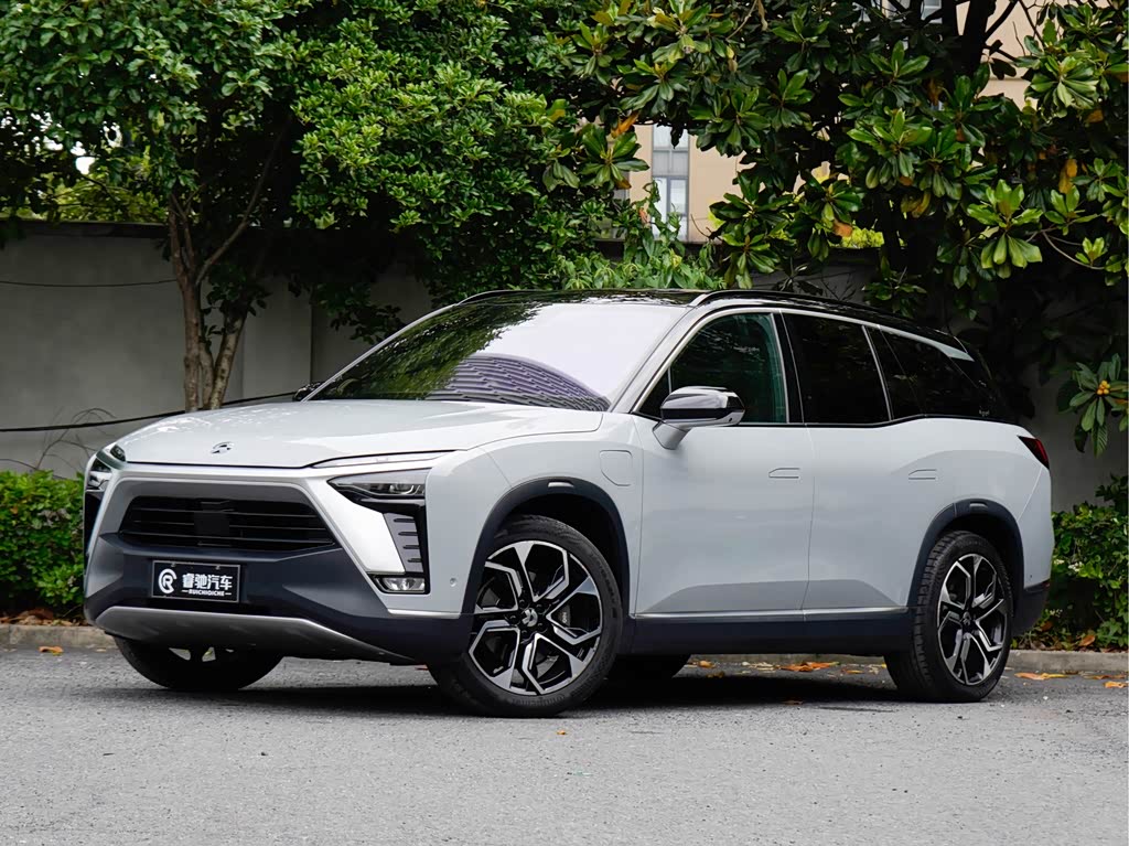 NIO ES8