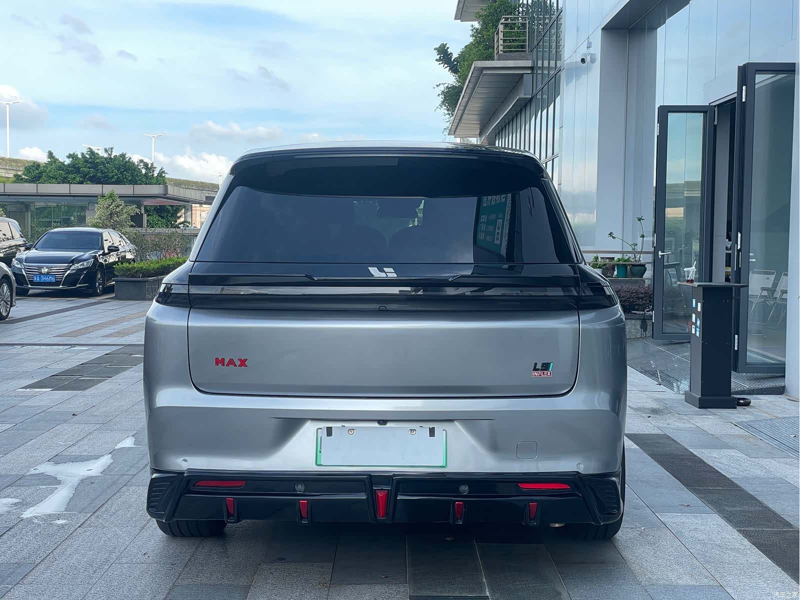 Li Auto L8, 2023 14