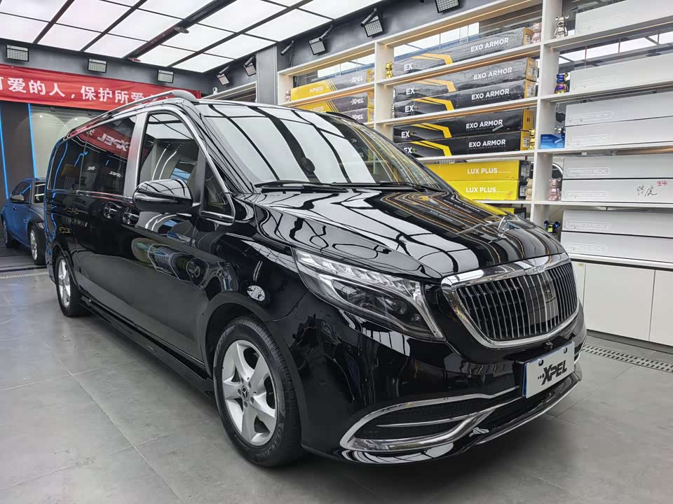 Mercedes-Benz V-class