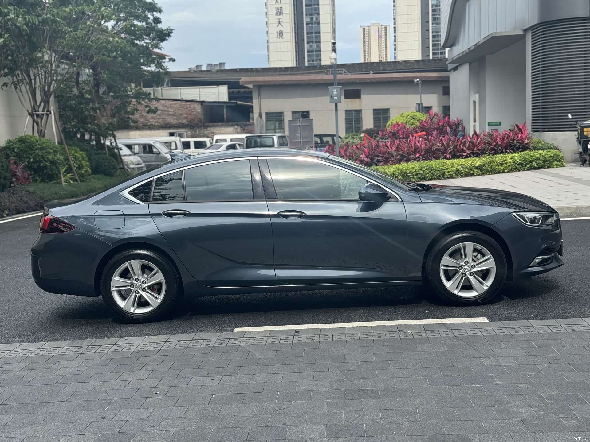 Buick Regal, 2020 4
