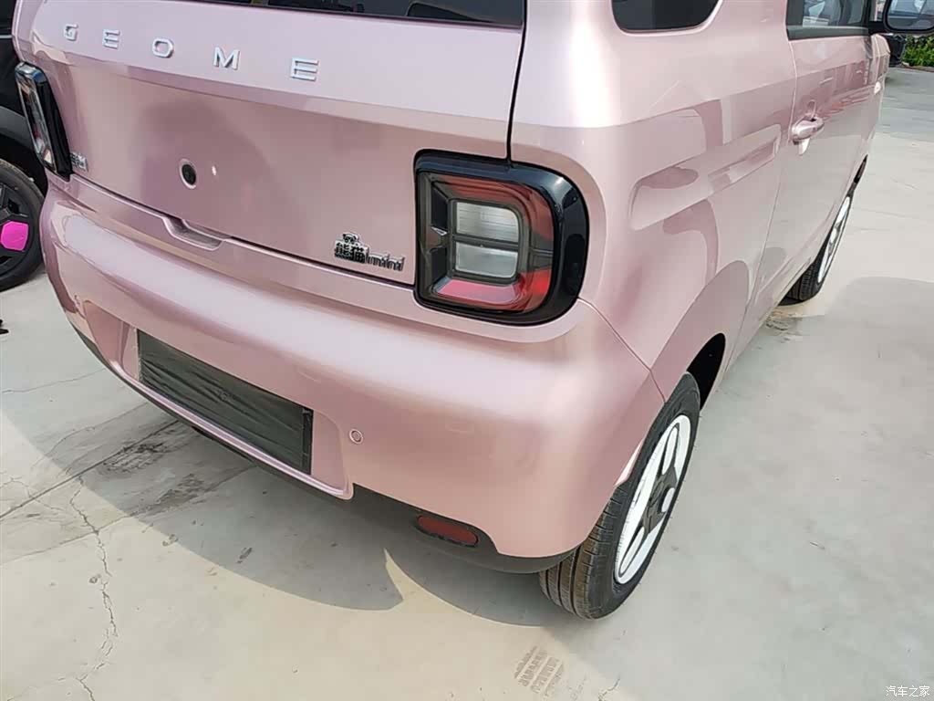 Geely Panda, 2026 8