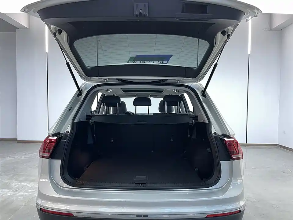 Volkswagen Tiguan L Volkswagen Tiguan L