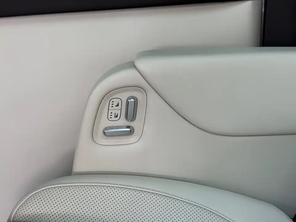 Li Auto Ideal MEGA Li Auto Ideal MEGA