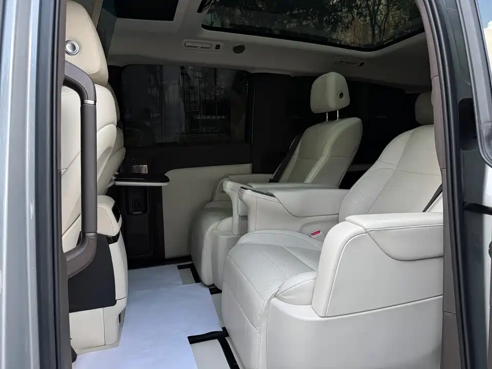 Li Auto Ideal MEGA Li Auto Ideal MEGA