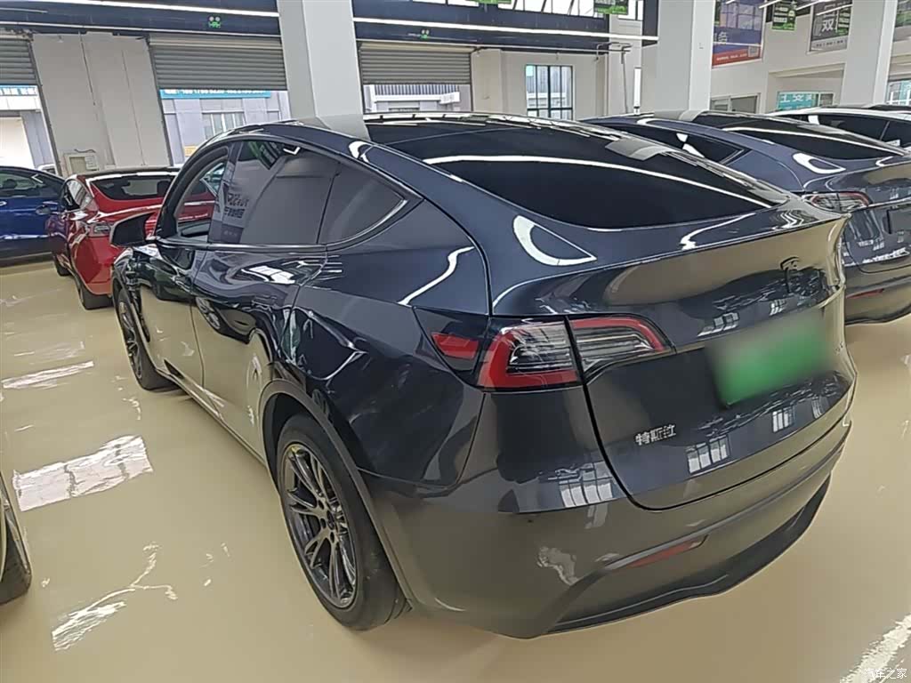 Tesla Model Y, 2024 все фото