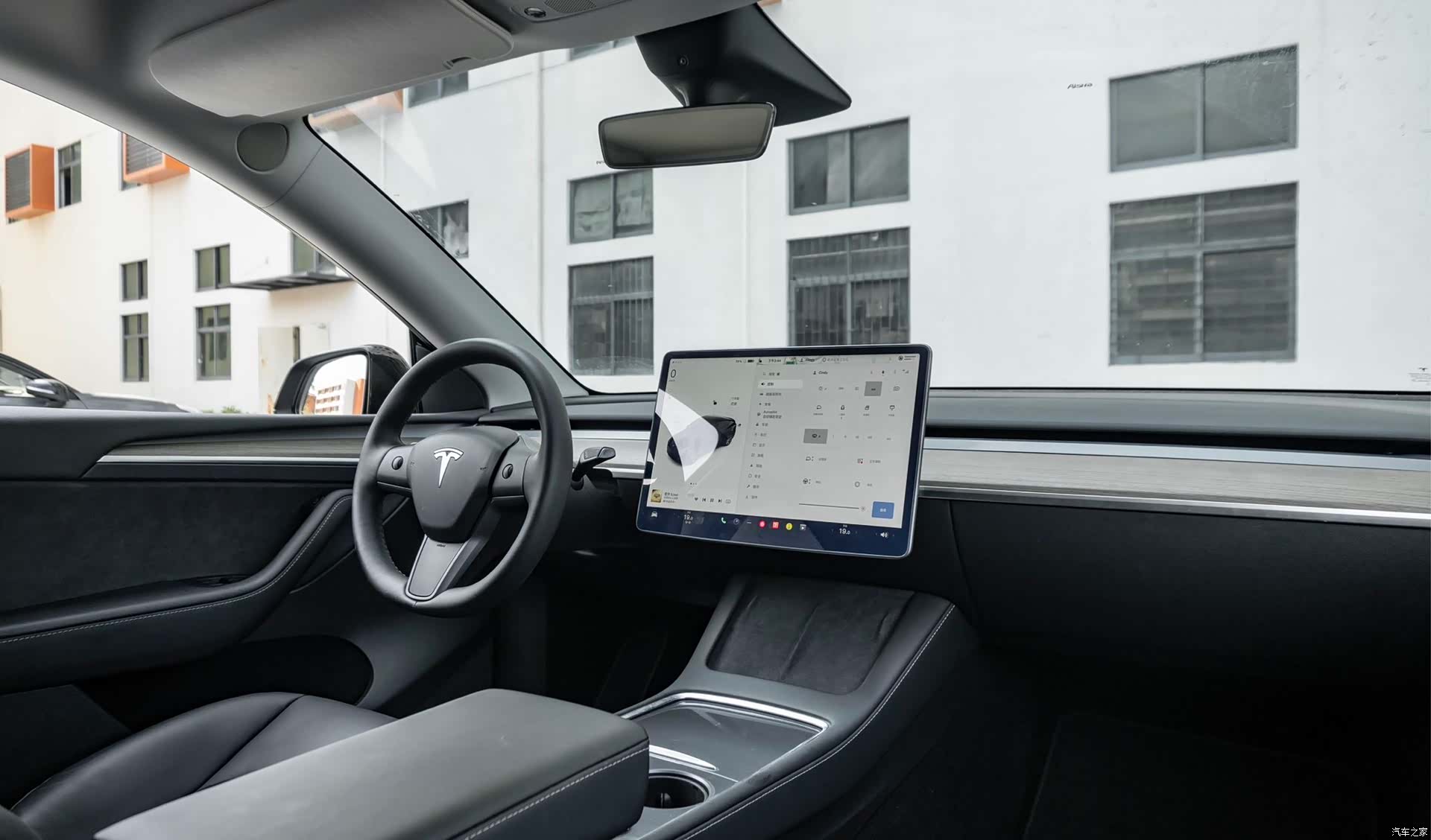 Tesla Model Y, 2023 все фото