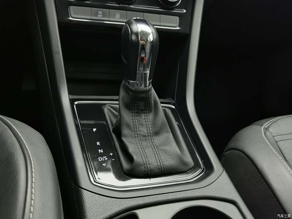 Volkswagen L, 2016 13