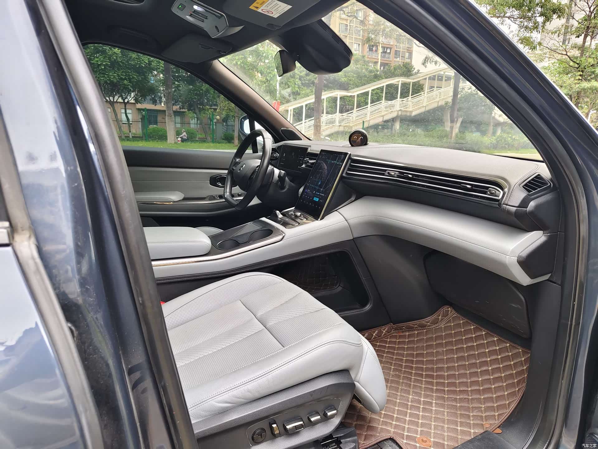 NIO ES8, 2022 10
