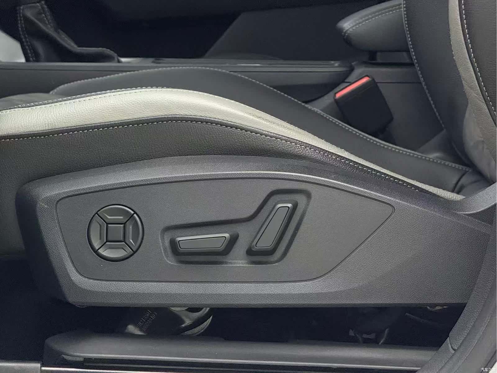 Audi Q3, 2022 11