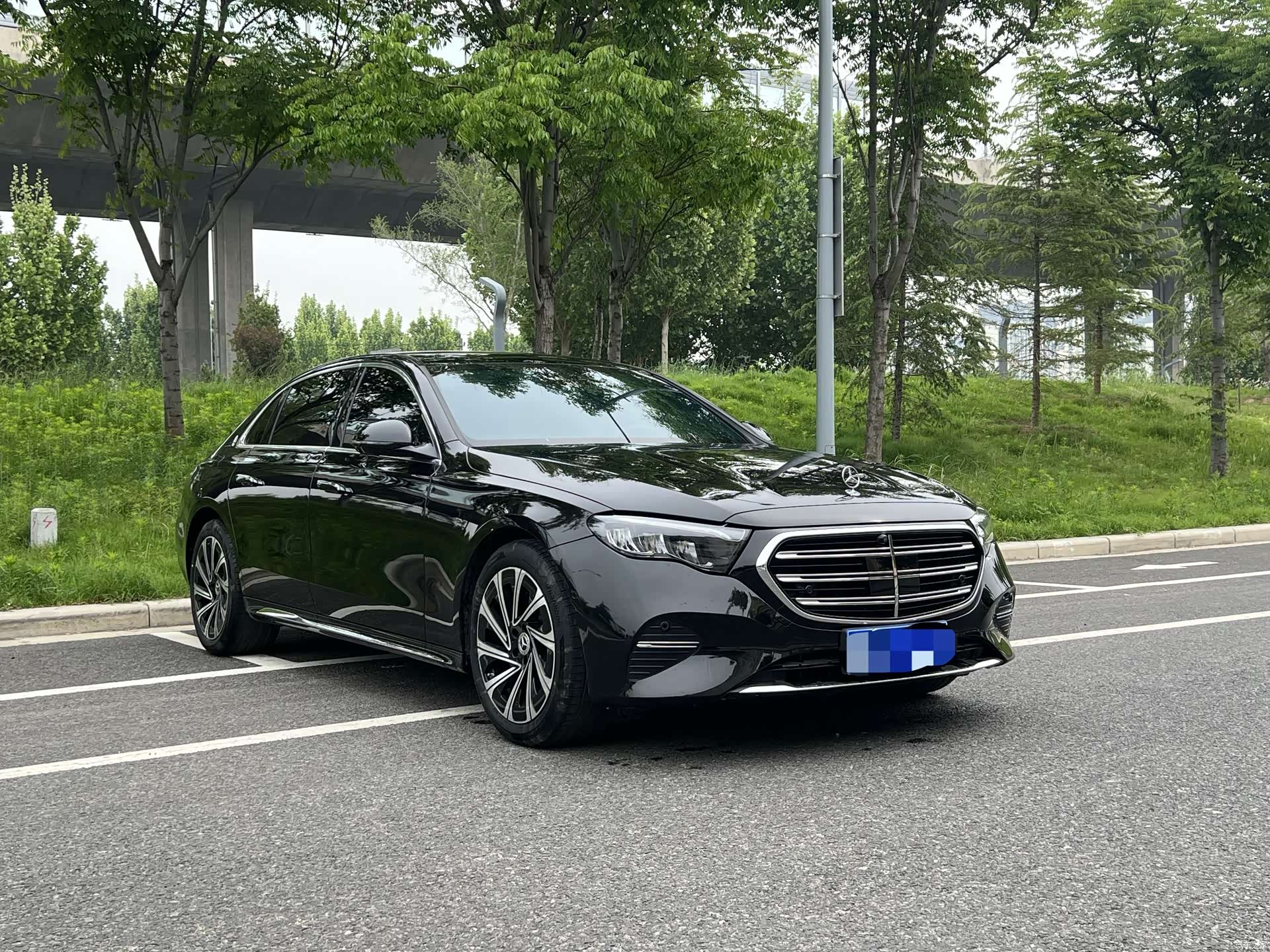 Mercedes-Benz E-Class, 2024 3