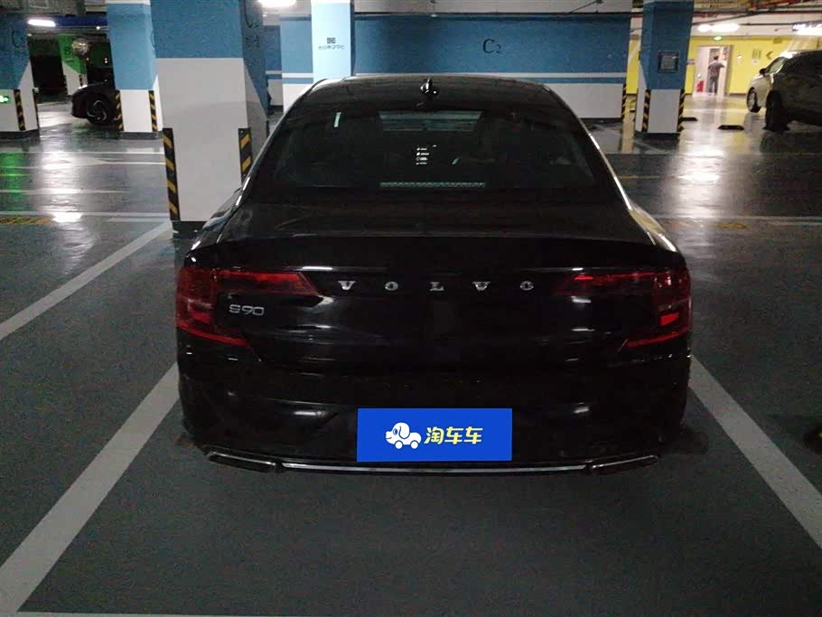 Volvo S90