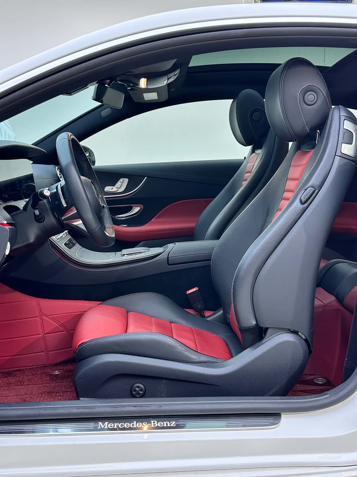 Mercedes-Benz E-Class, 2023 3