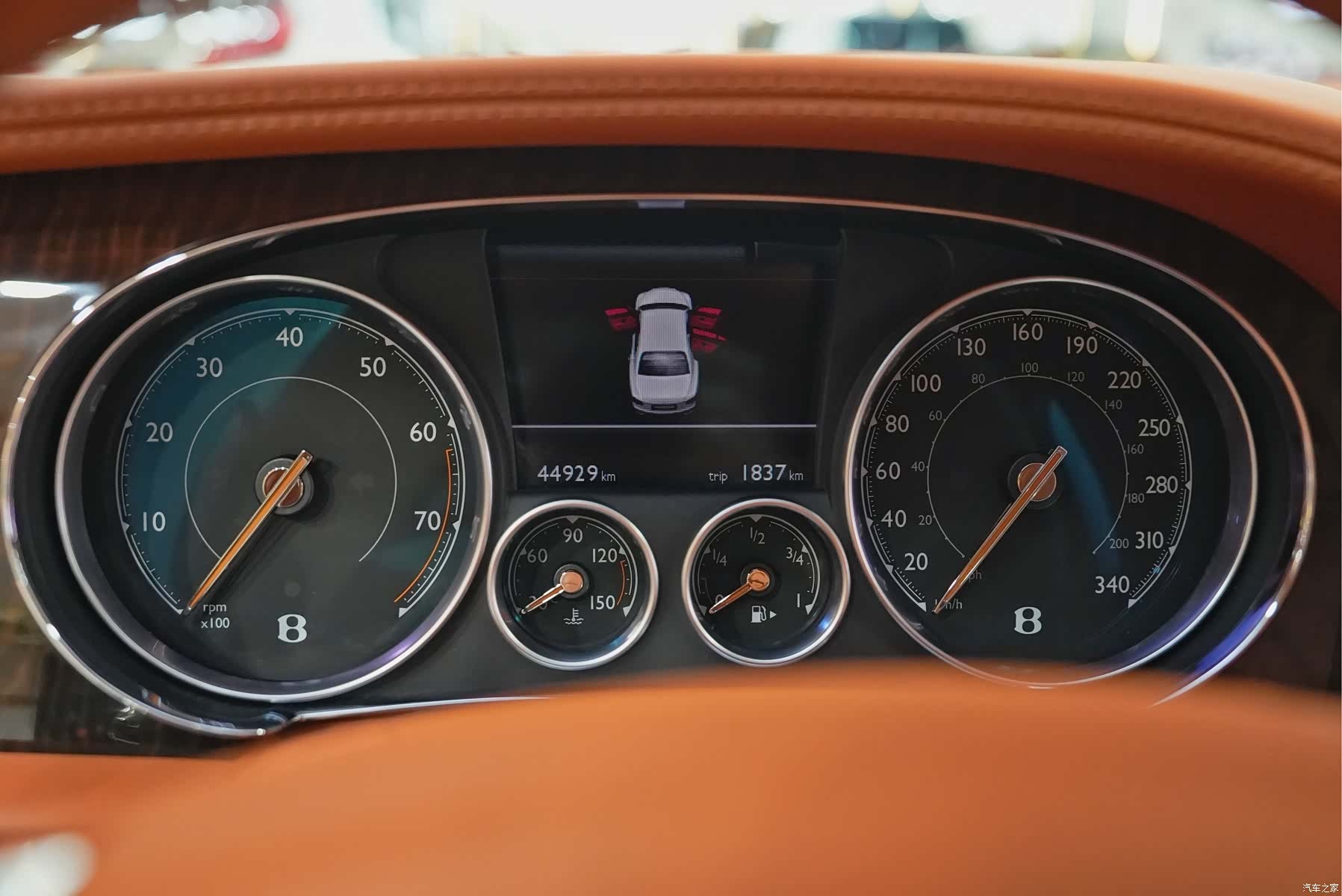 Bentley Flying Spur, 2017 8