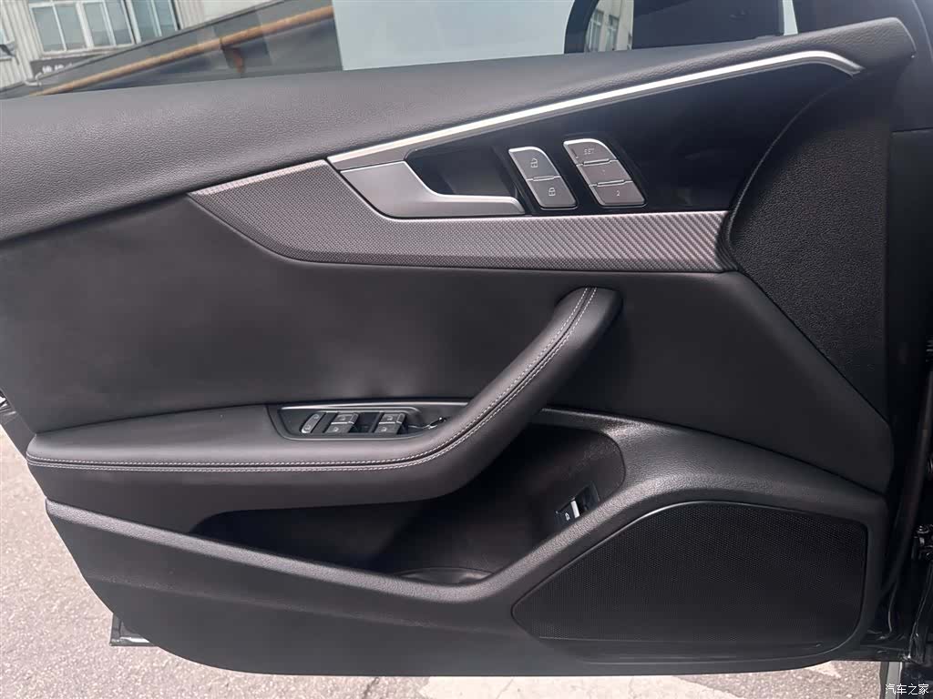 Audi A4L, 2025 8