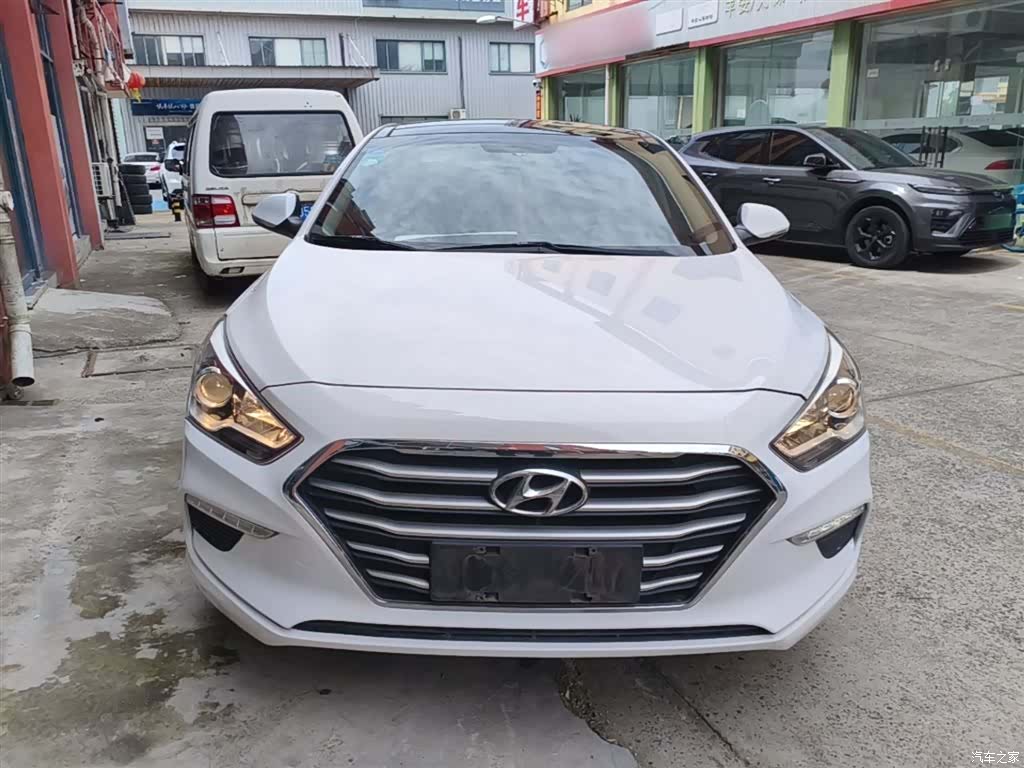 Hyundai GLS, 2017 3