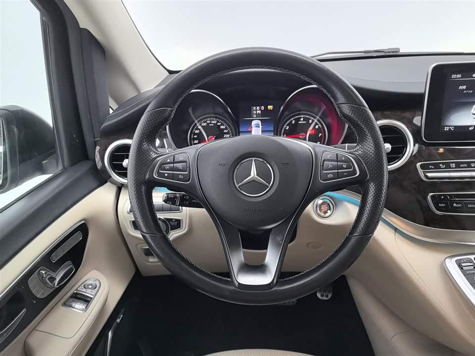 Mercedes-Benz V-class