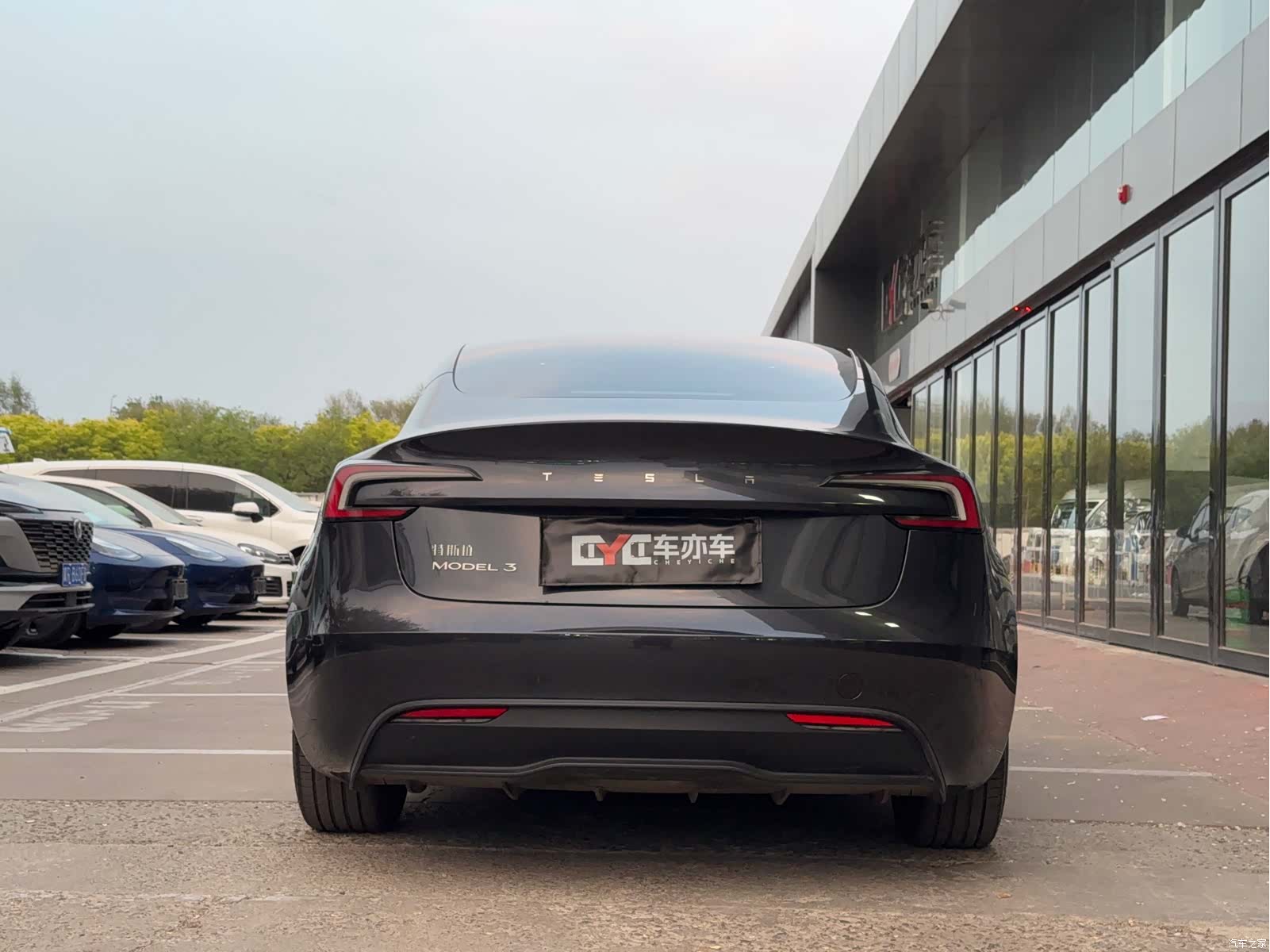 Tesla Model 3, 2024 21