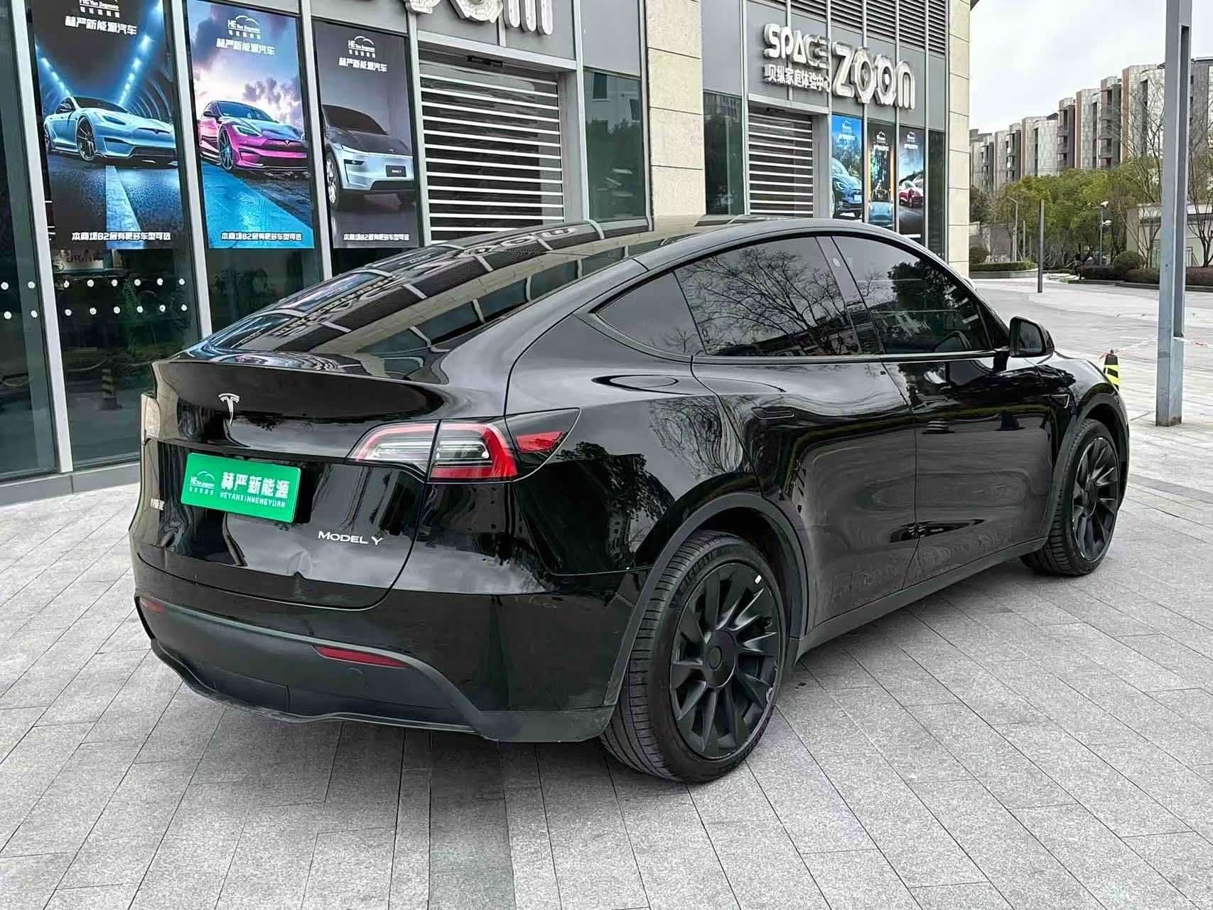 Tesla Model Y, 2023 9