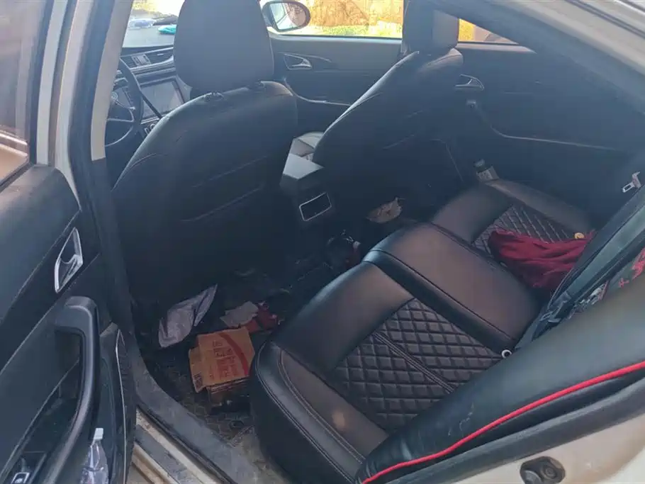 Zotye Z560 Zotye Z560