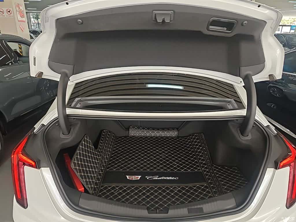 Cadillac CT5, 2024 19