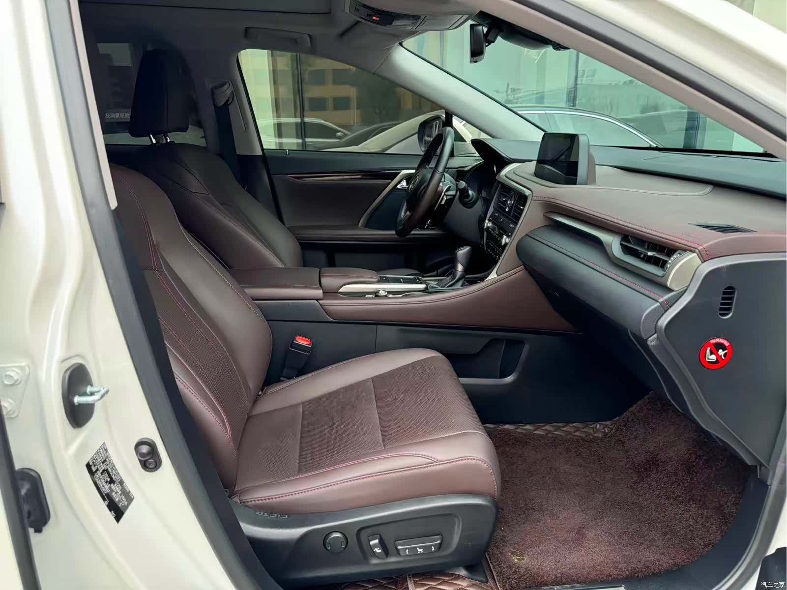 Lexus RX, 2022 7