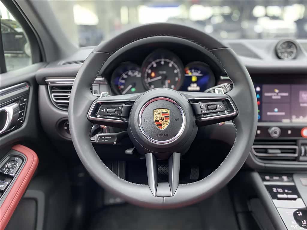 Porsche Macan, 2025 все фото
