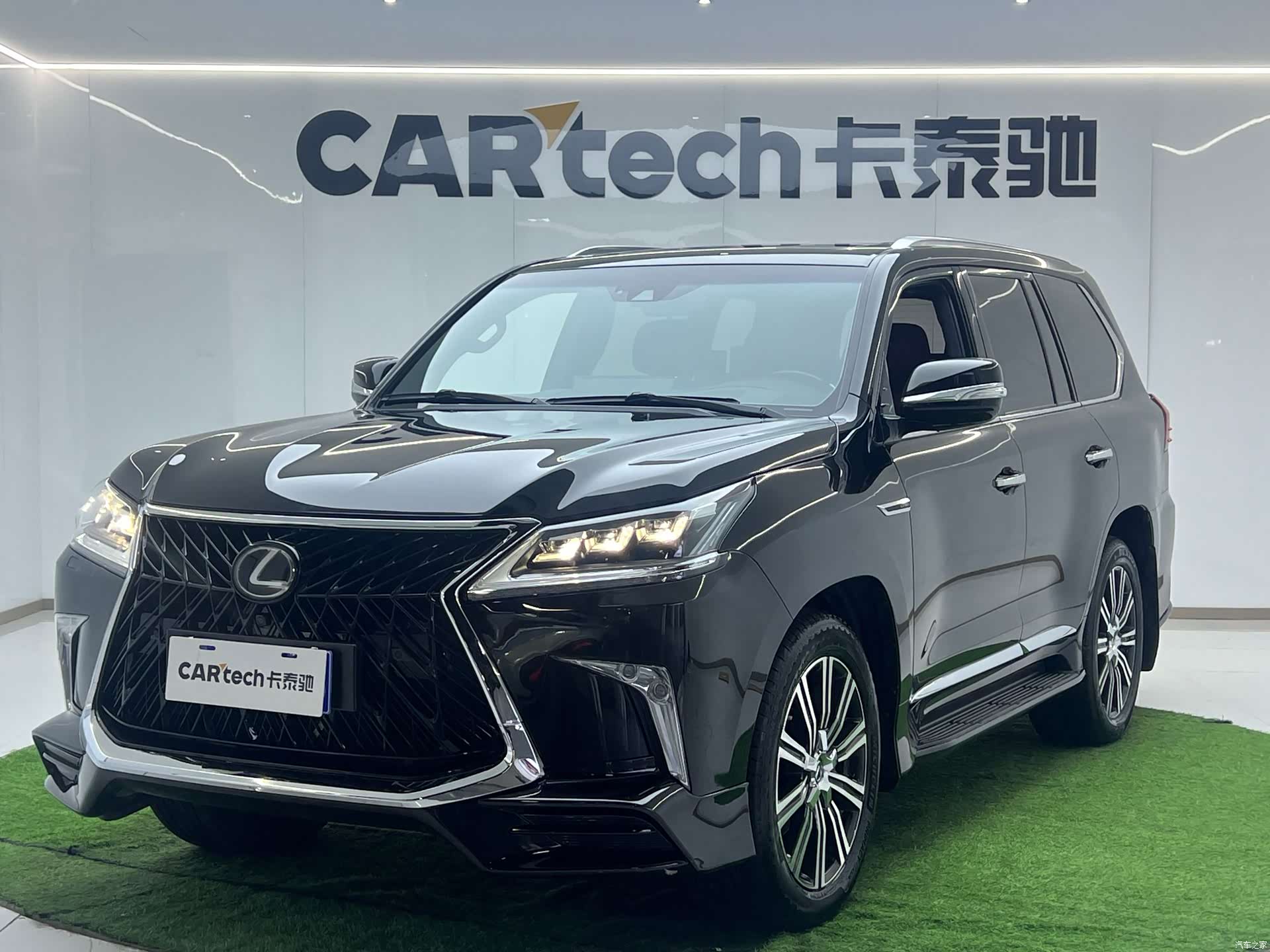 Lexus LX, 2019 1