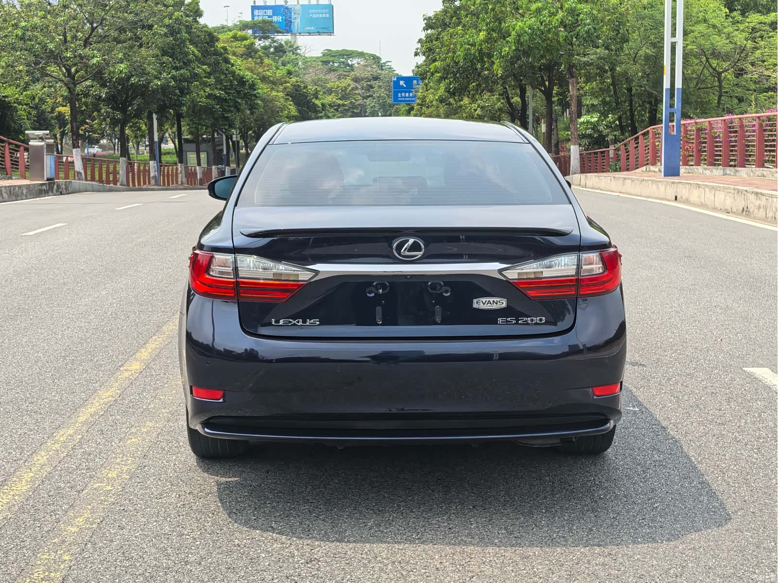 Lexus ES, 2018 9