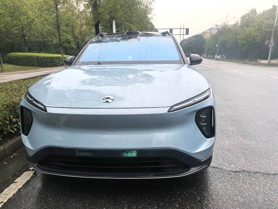 NIO ES6