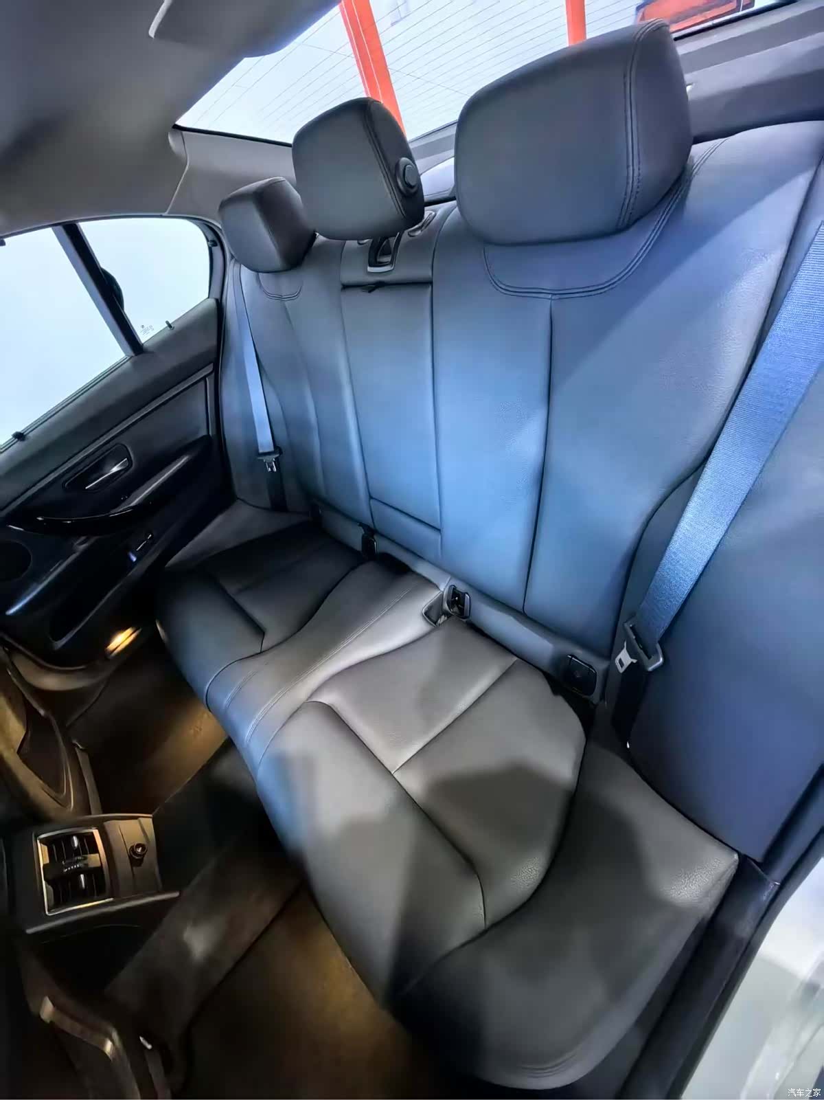 BMW 3 Series, 2017 12